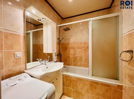 Pronájem bytu, 1+kk, 32 m²