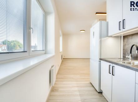 Pronájem bytu, 1+kk, 28 m²