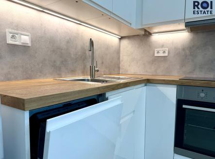 Pronájem bytu, 2+kk, 42 m²