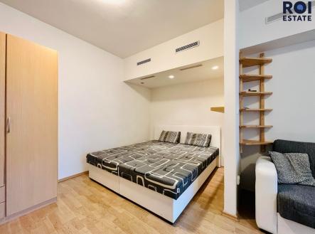 Pronájem bytu, 1+1, 40 m²