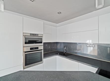 Pronájem bytu, 2+kk, 58 m²