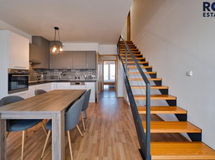 Pronájem bytu, 3+kk, 77 m²