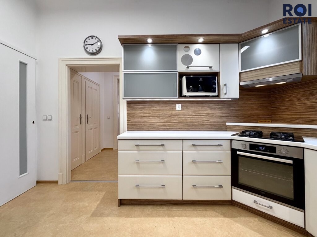 f13c95ca-d1a8-4290-89bd-5701971b48e0