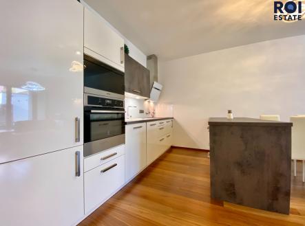 Pronájem bytu, 2+kk, 70 m²