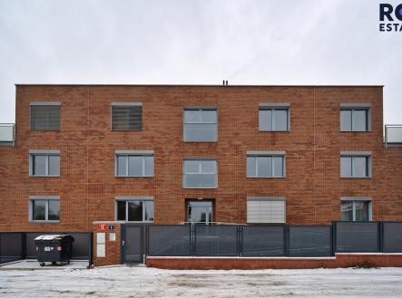 Pronájem bytu, 1+kk, 35 m²