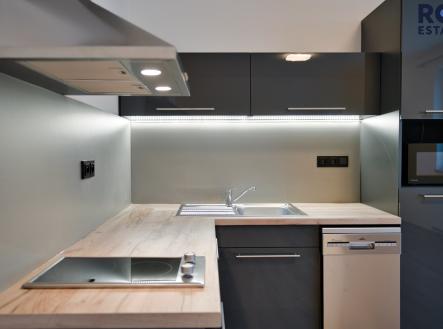 Pronájem bytu, 1+kk, 35 m²