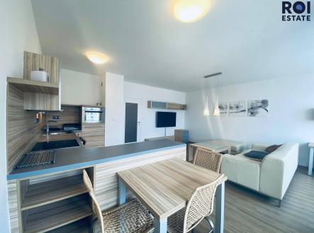 Pronájem bytu, 3+kk, 83 m²