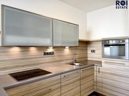 Pronájem bytu, 3+kk, 83 m²