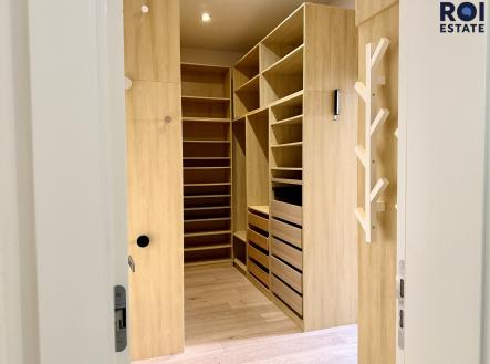 Pronájem bytu, 4+kk, 139 m²