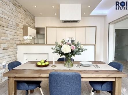 Pronájem bytu, 4+kk, 139 m²