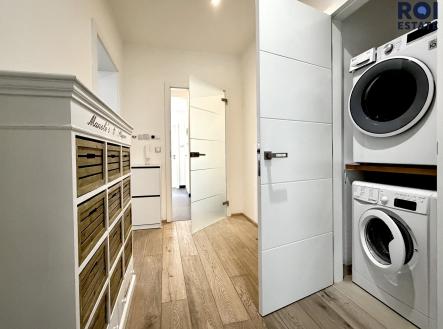 Pronájem bytu, 4+kk, 139 m²