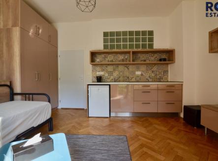 Pronájem bytu, 1+kk, 27 m²