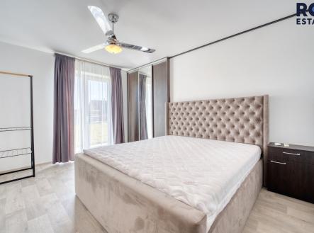 Pronájem bytu, 4+kk, 113 m²