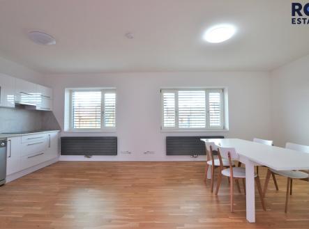 Pronájem kanceláře, 155 m²