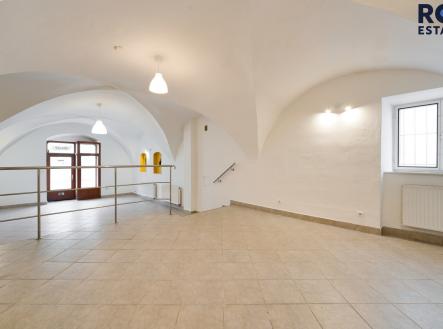 Pronájem obchodní prostor, 82 m²