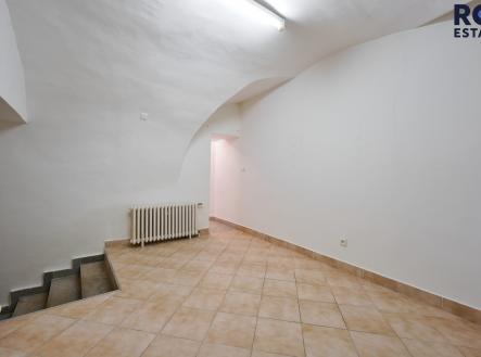 Pronájem obchodní prostor, 82 m²