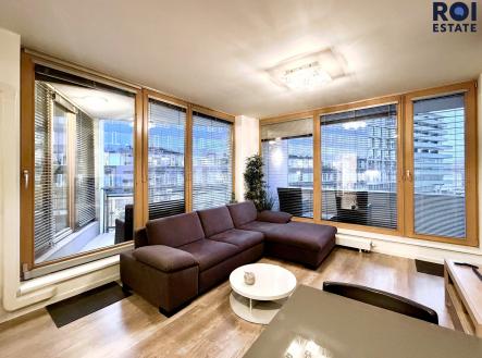 Pronájem bytu, 3+kk, 110 m²