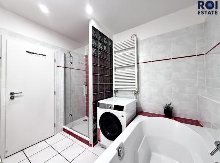 Pronájem bytu, 3+kk, 110 m²