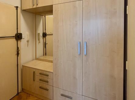 Pronájem bytu, 1+kk, 27 m²