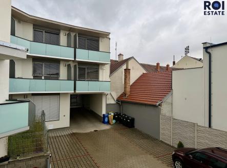 Pronájem bytu, 1+kk, 48 m²