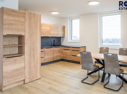 Pronájem bytu, 4+kk, 96 m²