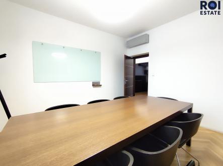 Pronájem kanceláře, 55 m²