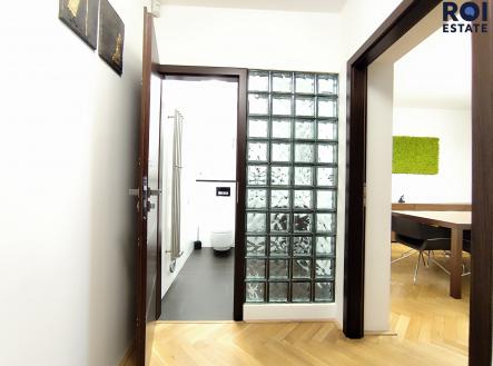 Pronájem kanceláře, 55 m²