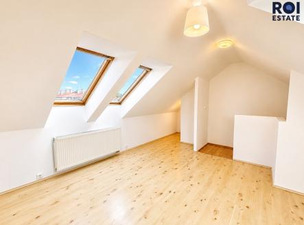 Pronájem bytu, 3+kk, 86 m²