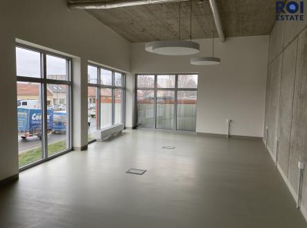 Pronájem obchodní prostory, 145 m²