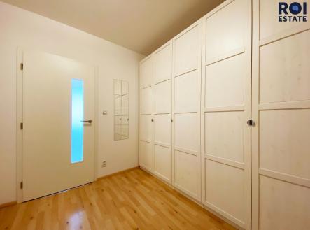 Pronájem bytu, 1+kk, 42 m²