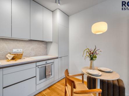 Pronájem bytu, 1+kk, 39 m²