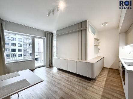 Pronájem bytu, 1+kk, 38 m²