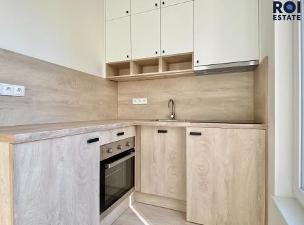 Pronájem bytu, 1+kk, 28 m²
