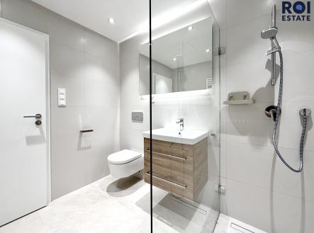 Pronájem bytu, 1+kk, 38 m²