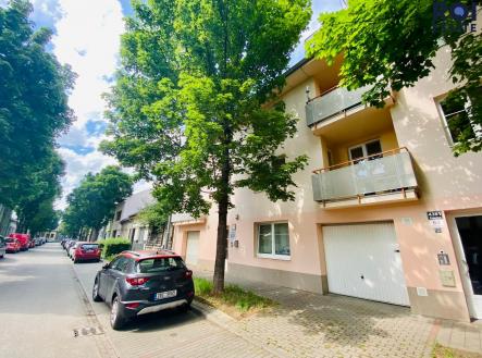 Pronájem bytu, 2+kk, 48 m²