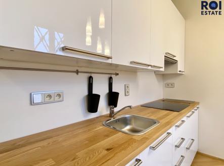 Pronájem bytu, 1+kk, 36 m²