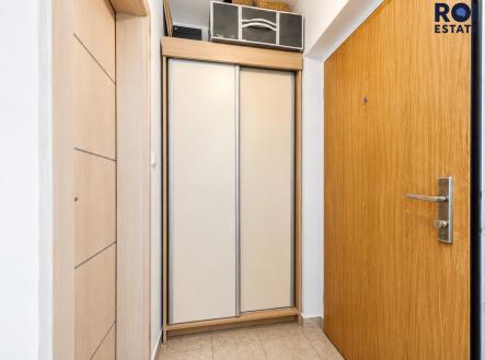 Pronájem bytu, 1+kk, 31 m²