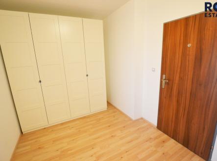 Pronájem bytu, 1+kk, 42 m²