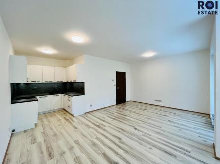 Pronájem bytu, 1+kk, 37 m²