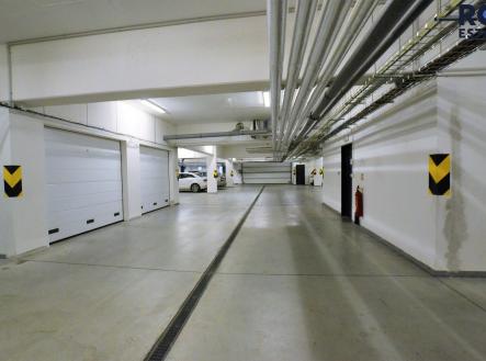 Pronájem bytu, 3+kk, 77 m²