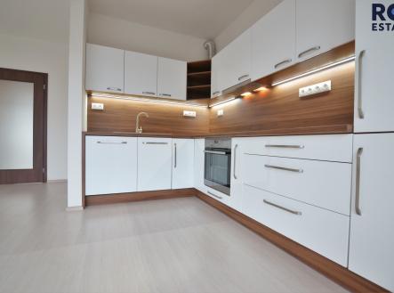 Pronájem bytu, 3+kk, 77 m²