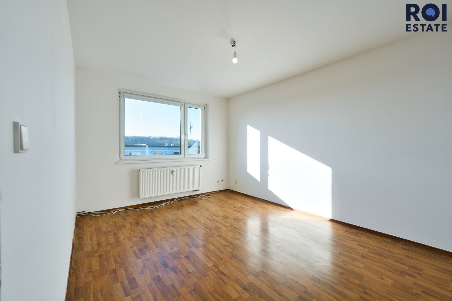 Pronájem bytu 2+1 46 m² – Milovice, Boží dar