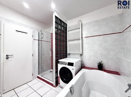 Pronájem bytu, 3+kk, 110 m²