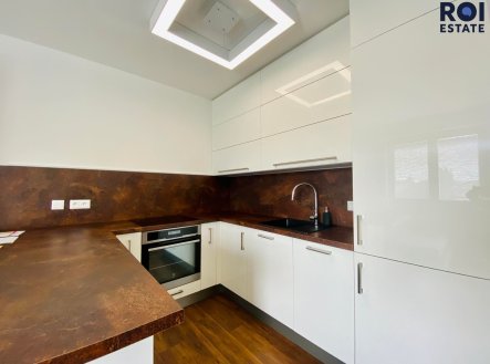 Pronájem bytu, 1+kk, 35 m²