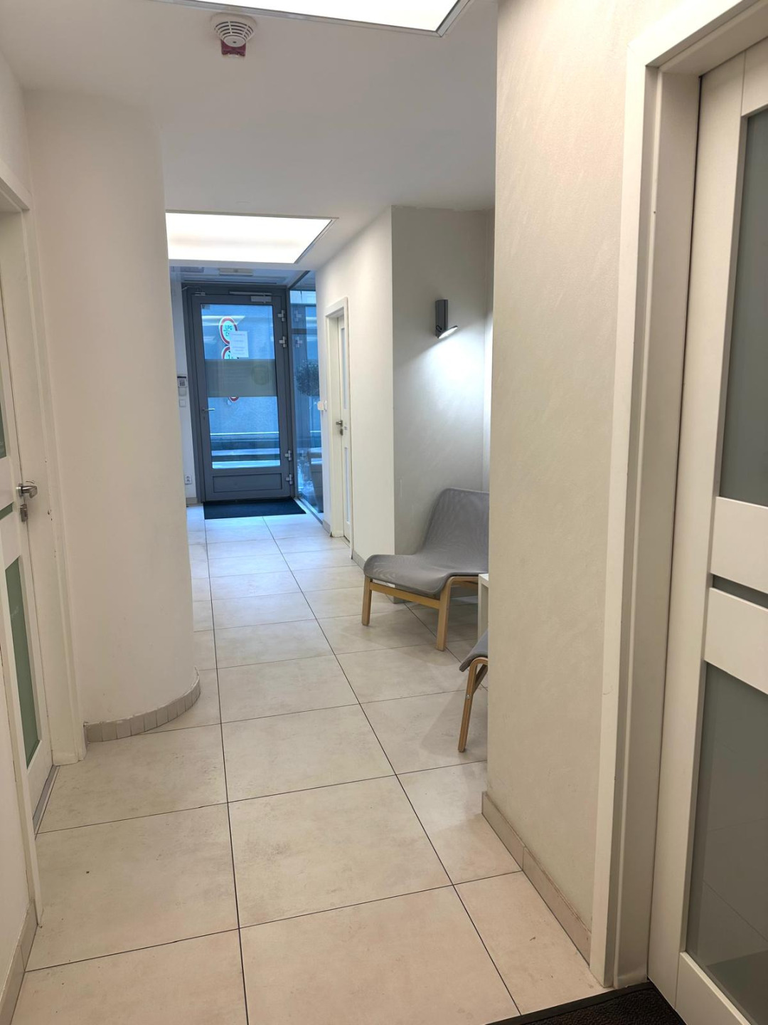 Kancelář/studio u metra Karlín na pronájem