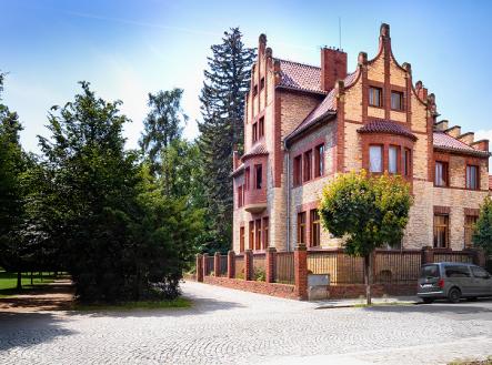 Pronájem - hotel, 608 m²