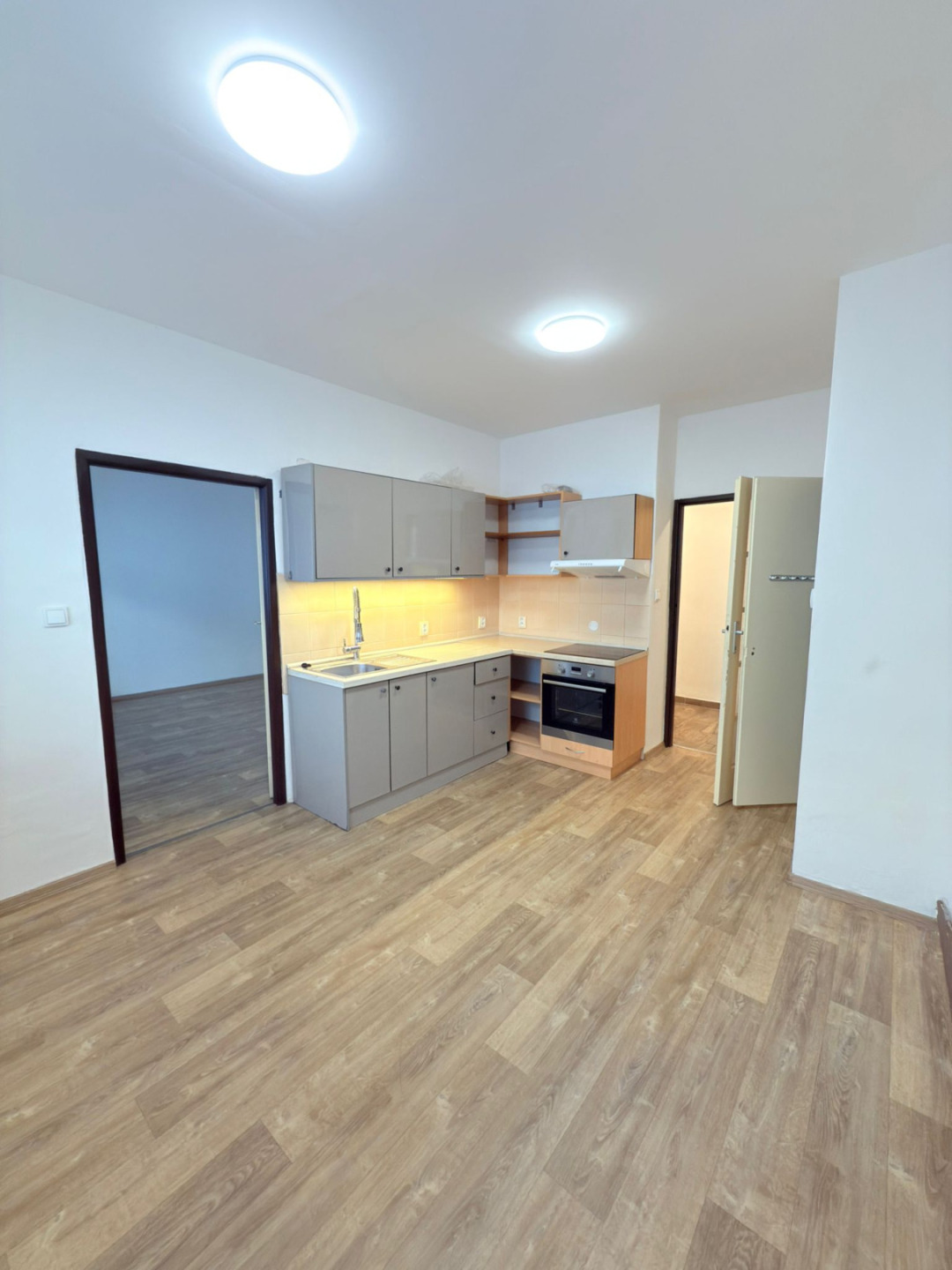 Pronájem bytu 2+kk, 42m²