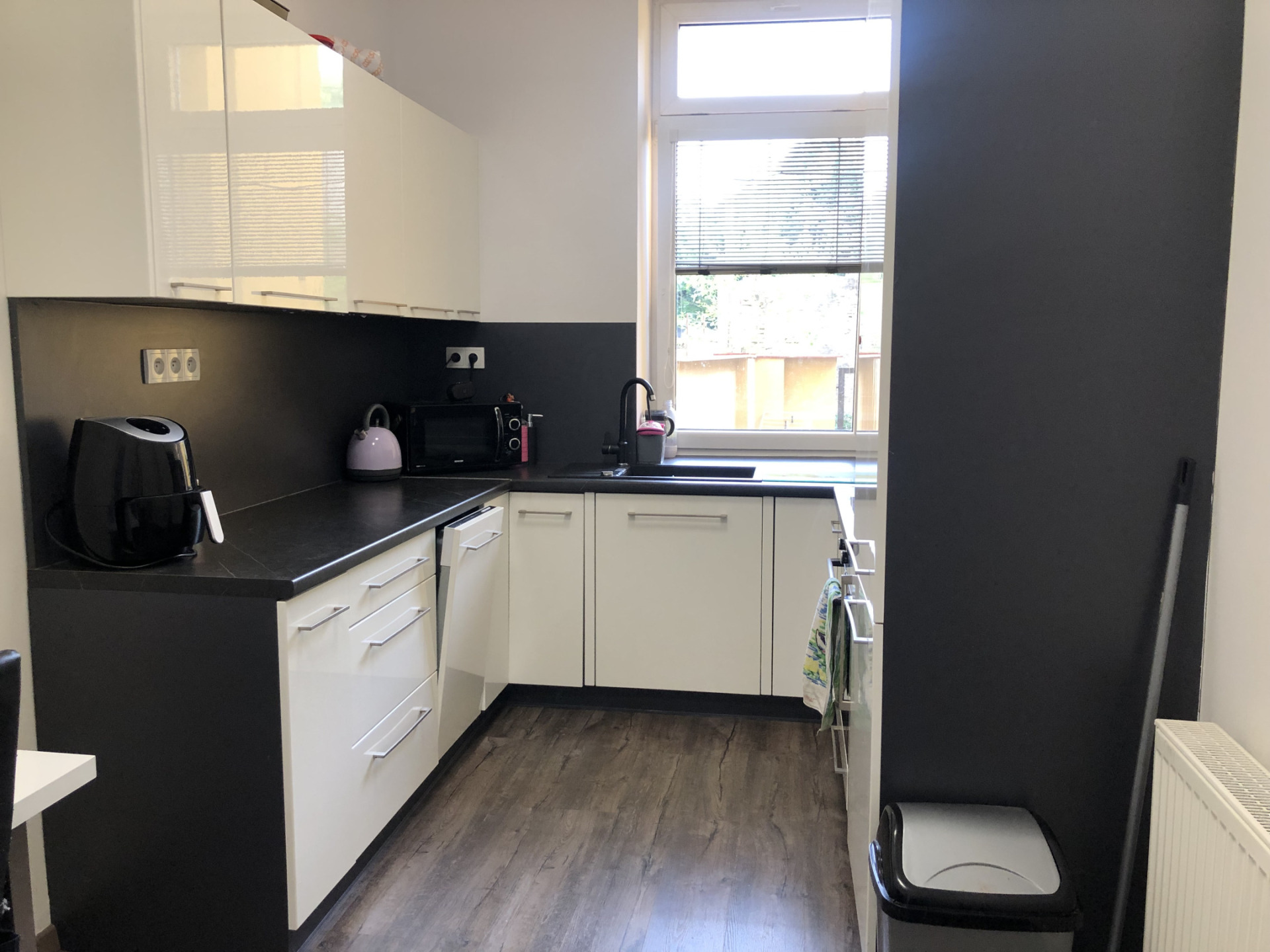 Nabízíme k prodeji prostorný byt o dispozici 2+1 o celkové ploše 71 m²