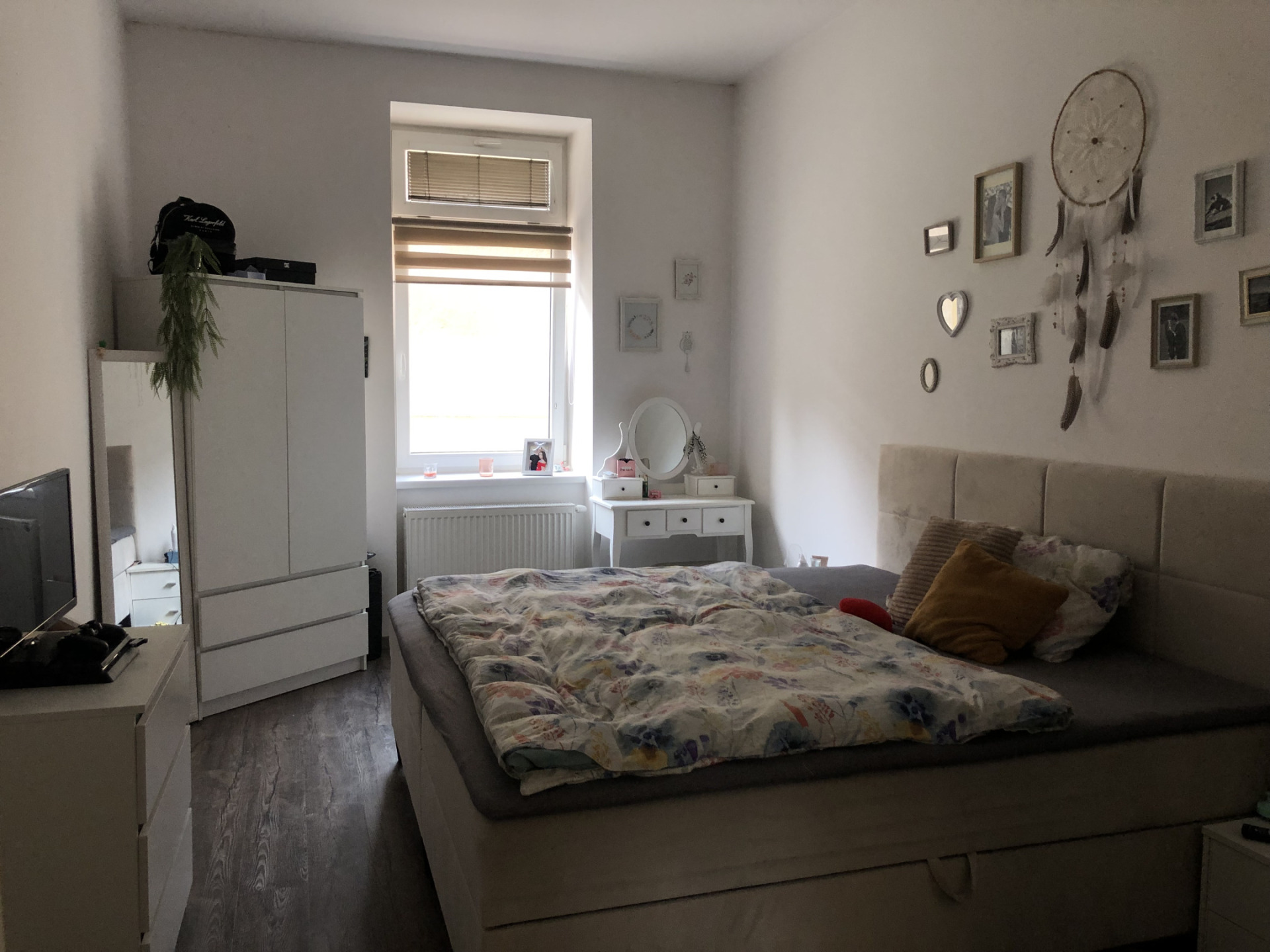 Nabízíme k prodeji prostorný byt o dispozici 2+1 o celkové ploše 71 m²