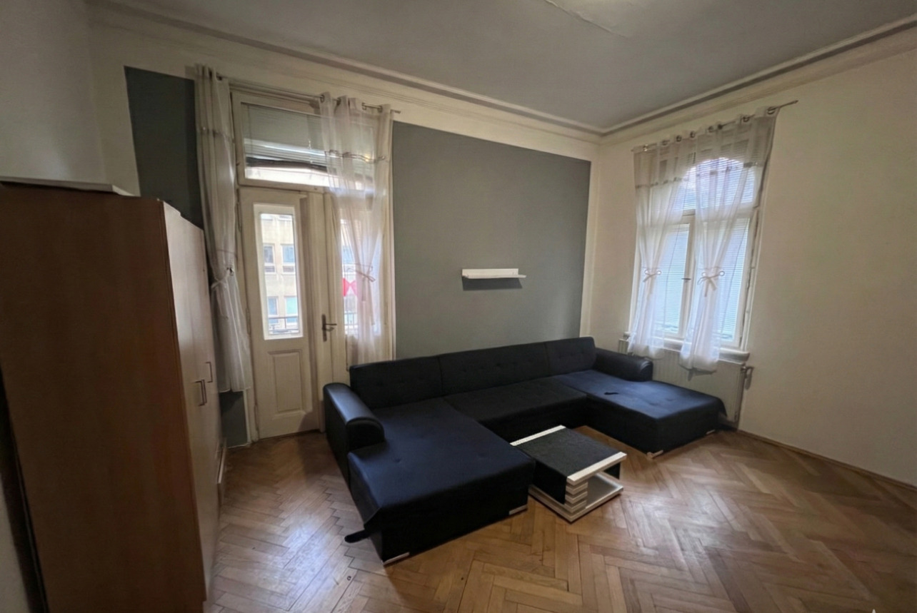 Prostorný byt k pronájmu 2+1 v centru Teplic